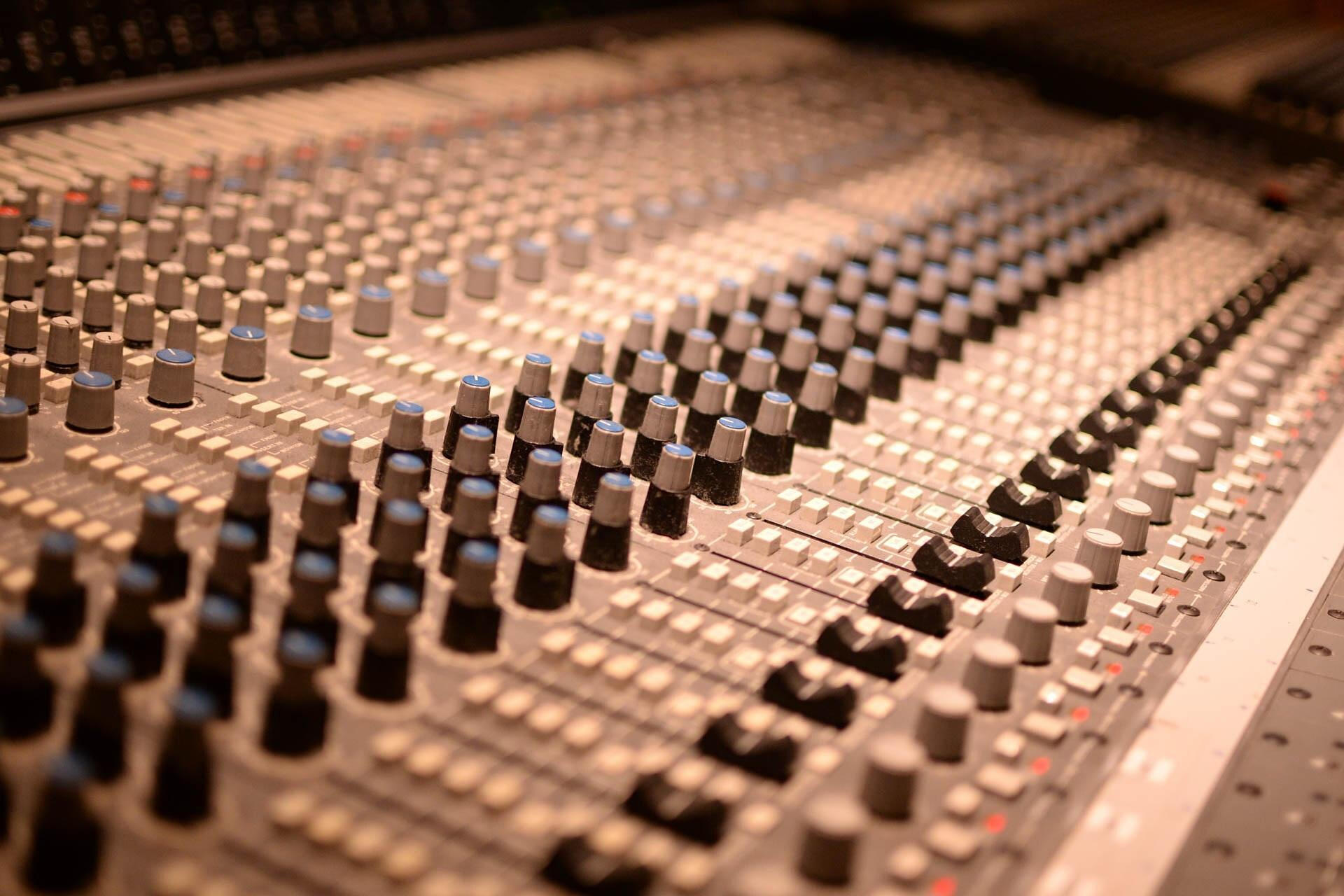 Dave Strand Image of Dave Strand - Voice-over Professional